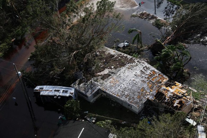Người Florida chật vật đối mặt với hậu quả sau bão Ian - 10