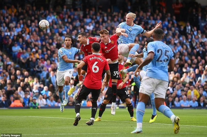 Erling Haaland lại lập kỷ lục khó tin sau cú hat-trick vào lưới Man Utd - 3