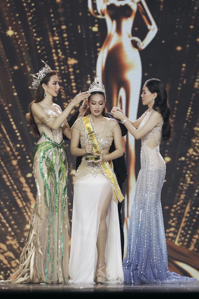 Tân Hoa hậu Thiên Ân: Từng nặng 75kg, bị rạn da vùng ngực vì giảm cân nhanh