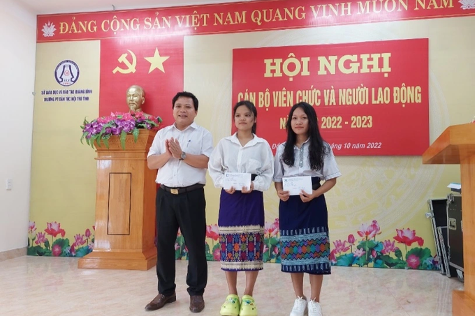 Nữ sinh tạo kỳ tích khi trở thành người Rục đầu tiên đỗ đại học - 6