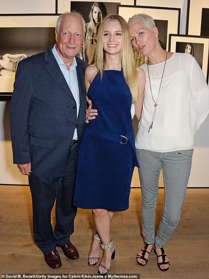 Lottie Moss từ giã sự nghiệp người mẫu xán lạn để bán nội dung 18+