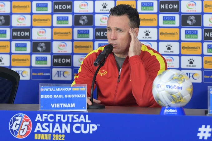 Futsal Việt Nam thua đậm Iran, HLV Diego Giustozzi tâm phục khẩu phục - 1 Futsal Việt Nam thua đậm Iran, HLV Diego Giustozzi tâm phục khẩu phục - 1