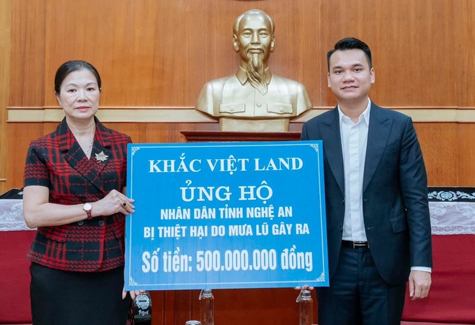 Ca sĩ Đen Vâu, Khắc Việt ủng hộ Nghệ An khắc phục hậu quả mưa lũ - 1
