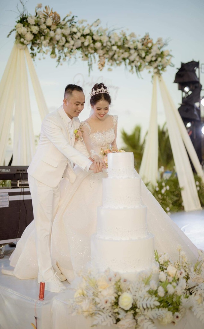 Đám cưới như mơ sau 7 năm yêu nhau của chàng Việt kiều và hot girl xứ Huế - 3