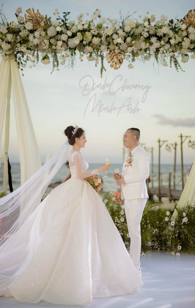 Đám cưới như mơ sau 7 năm yêu nhau của chàng Việt kiều và hot girl xứ Huế - 9
