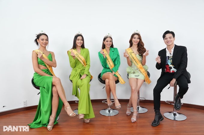 4 Á hậu Hòa bình Việt Nam hô tên, ứng xử khi được mời đi ăn với 1 tỷ đồng - 5 4 Á hậu Hòa bình Việt Nam hô tên, ứng xử khi được mời đi ăn với 1 tỷ đồng - 5