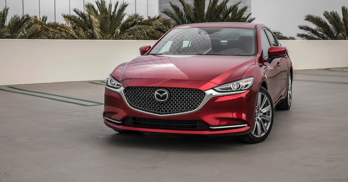 Mazda 6 giảm giá gần 100 triệu đồng khi bị Camry bỏ xa về doanh số - 1