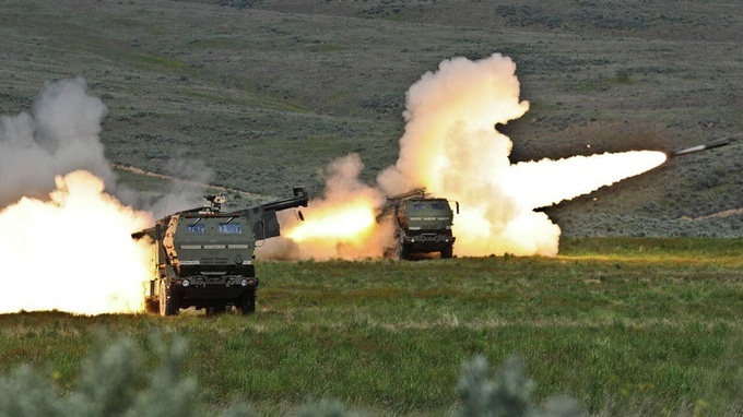 Mỹ nói tên lửa HIMARS viện trợ cho Ukraine có tầm bắn tới Crimea - 1