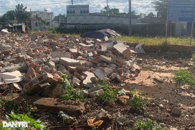 Cưỡng chế nhà dân trái luật, chủ tịch phường phải bồi thường 200 triệu đồng - 2 Cưỡng chế nhà dân trái luật, chủ tịch phường phải bồi thường 200 triệu đồng - 2