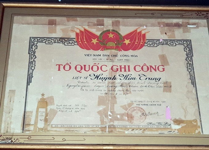 Dòng nhật ký của người hùng bên phà sông Giang - 2 Dòng nhật ký của người hùng bên phà sông Giang - 2