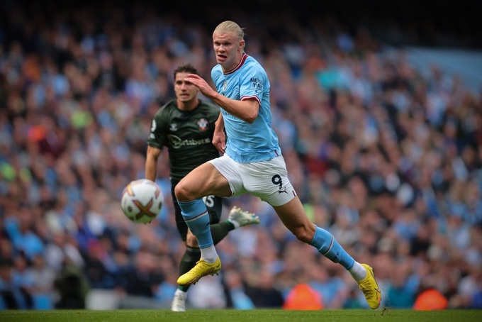 Man City lên ngồi đầu bảng Premier League, Chelsea và Tottenham cùng thắng - 1