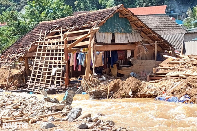 Lũ quét kinh hoàng ở Nghệ An: Hơn 200 người lang thang ở nhờ - 6