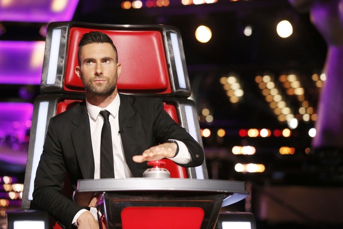 Hình ảnh hạnh phúc của vợ chồng Adam Levine sau bê bối ngoại tình