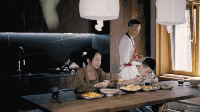 Cuộc sống trốn khói bụi trong căn nhà gỗ của cặp vợ chồng ở Trung Quốc