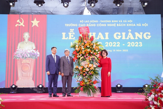 Trường Cao đẳng Công nghệ Bách khoa Hà Nội khai giảng năm học mới - 1 Trường Cao đẳng Công nghệ Bách khoa Hà Nội khai giảng năm học mới - 1