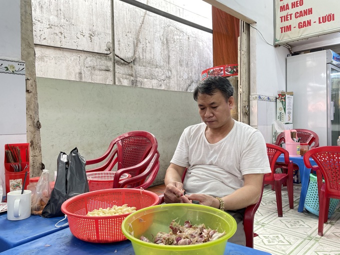 A bowl of porridge for gratitude 5,000 VND or no money is fine - 3