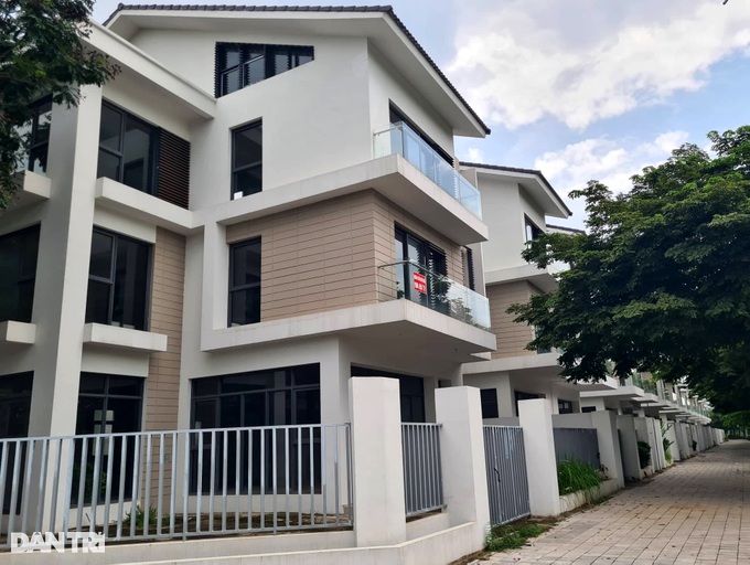 Nhà giàu cũng khóc khi ôm nhiều bất động sản giá trị lớn - 1 Nhà giàu cũng khóc khi ôm nhiều bất động sản giá trị lớn - 1