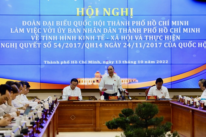 Đại biểu Quốc hội: Vỉa hè nhiều nơi ở trung tâm TPHCM không chấp nhận được - 1 Đại biểu Quốc hội: Vỉa hè nhiều nơi ở trung tâm TPHCM không chấp nhận được - 1