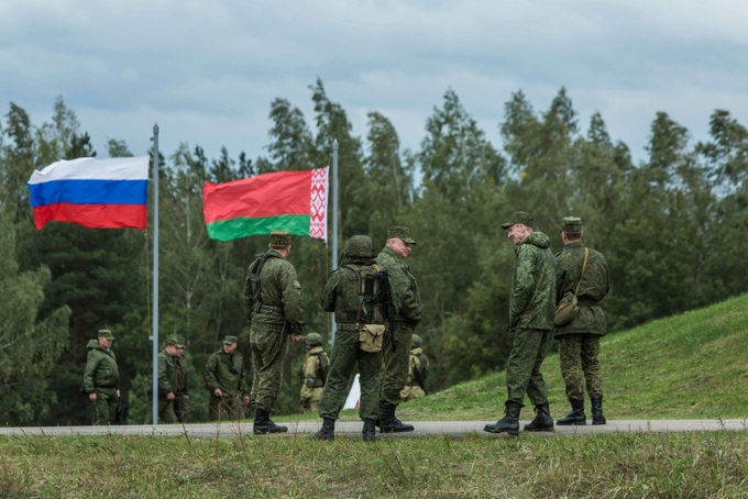 Nghi vấn tàu chở vũ khí hạng nặng của Belarus lên đường tới Nga - 1