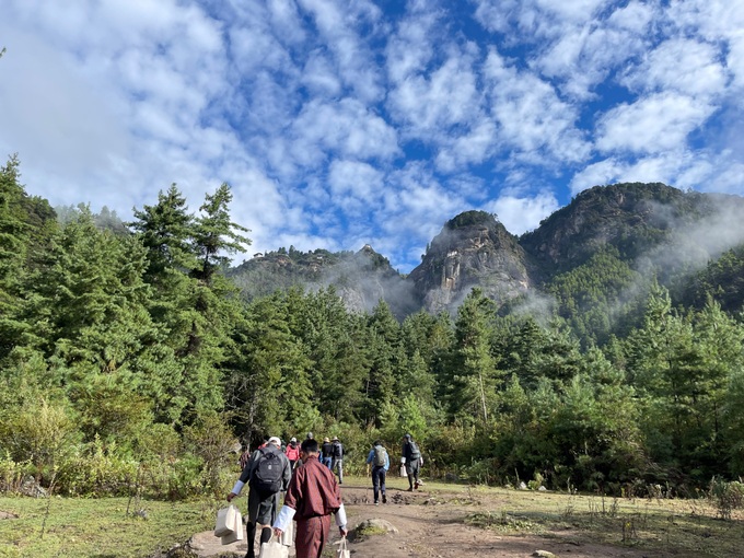 Chinh phục Hang hổ trên vách đá cao hơn 3.000m ở Bhutan - 6