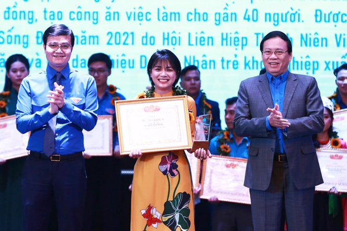 thanh-nien-song-dep-crop-1665820294292.jpeg