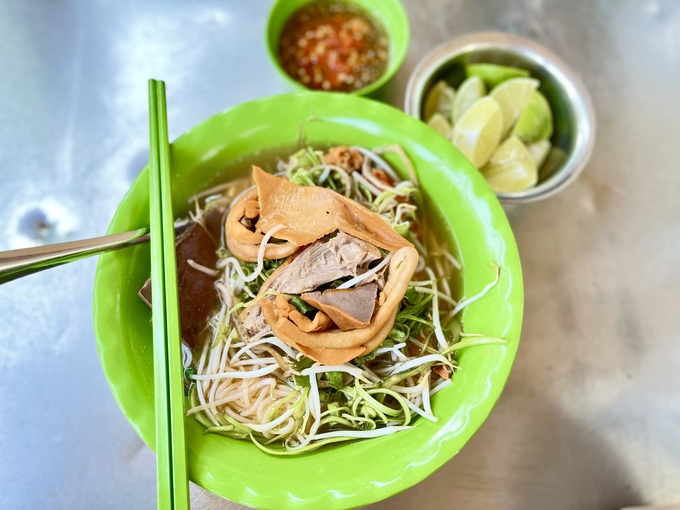 Strange braided vermicelli noodle dish, sold out in only 3 hours - 3