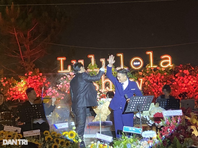 Vì sao Hoài Lâm trở lại showbiz giữa tranh cãi giọng hát đi xuống?