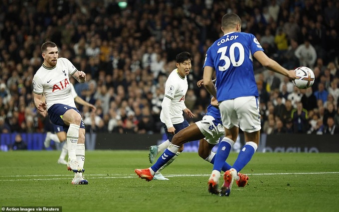 Harry Kane ghi bàn, Tottenham san bằng điểm số với Man City - 2