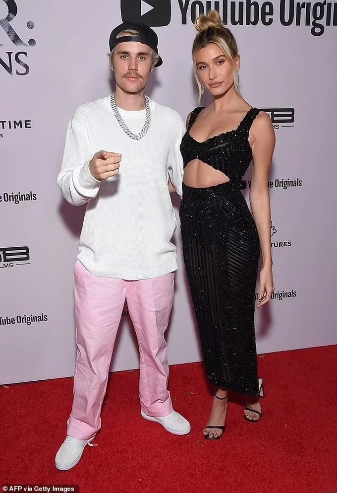 Hailey làm những gì để chứng minh mình không cướp Justin từ tay Selena?