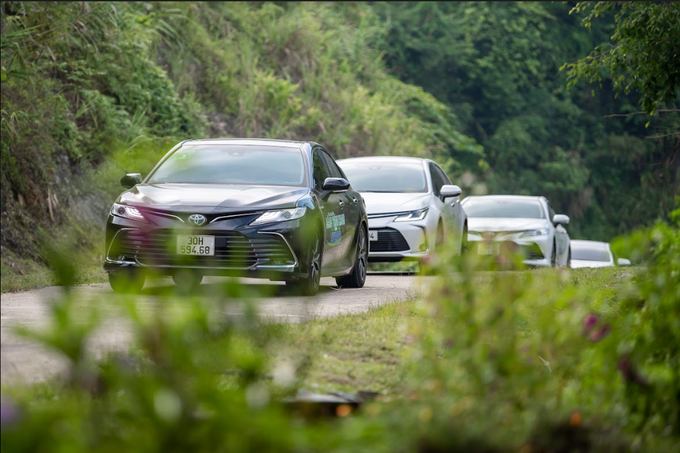 Camry 2.5 HEV - Mẫu sedan hạng D thu hút người dùng - 1