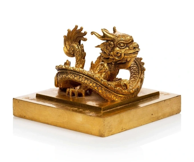 Cục Di sản văn hóa lên tiếng về báu vật triều Nguyễn được đấu giá tại Pháp - 1 Cục Di sản văn hóa lên tiếng về báu vật triều Nguyễn được đấu giá tại Pháp - 1