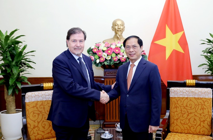 Chile mong muốn quan hệ hữu nghị với Việt Nam sâu sắc hơn nữa - 1