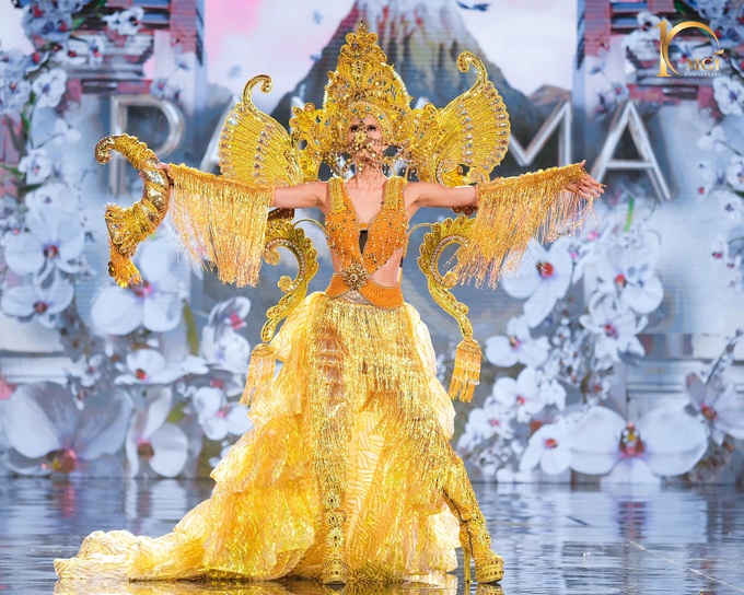 Loạt trang phục dân tộc gợi cảm của thí sinh Miss Grand International - 9