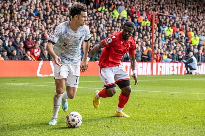 Liverpool thua sốc trước đội bét bảng Nottingham - 1 Liverpool thua sốc trước đội bét bảng Nottingham - 1