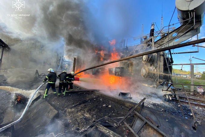 Ukraine công bố thiệt hại sau các đòn tập kích dồn dập của Nga - 1