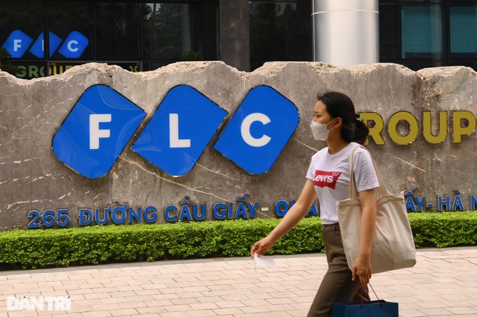 Giới đầu tư mừng hụt ngỡ cổ phiếu FLC sắp được giao dịch - 1