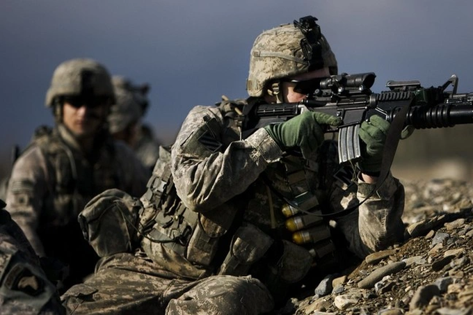 Sư đoàn tinh nhuệ Mỹ đào hào, huấn luyện sát biên giới Ukraine - 1