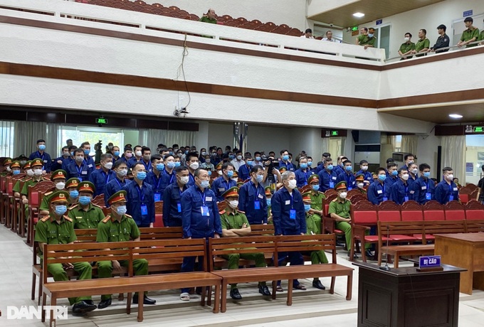 Vụ buôn lậu 200 triệu lít xăng: Người tình của cựu Đại tá biên phòng thu lợi tiền tỷ