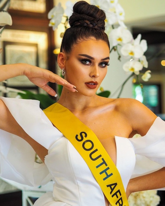 Người đẹp Nam Phi tố bị Hoa hậu Hòa bình Thế giới ép làm việc kiệt sức - 1