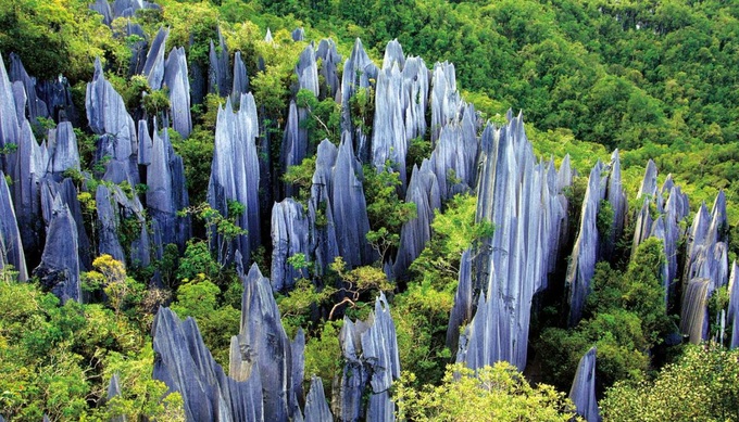 Giant rock beach, the world's first natural wonder - 1