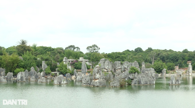 Giant rock beach, the world's first natural wonder - 3