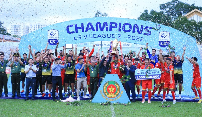 CLB Khánh Hòa trở lại V-League sau 3 năm vắng bóng - 4