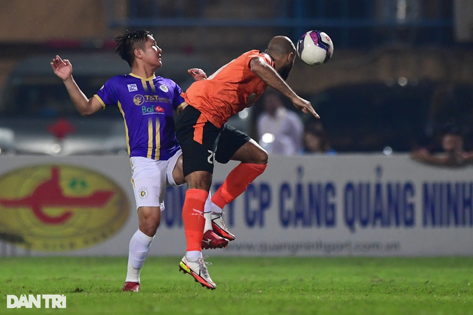 Văn Quyết, Hùng Dũng lập công, CLB Hà Nội đòi lại ngôi đầu V-League - 5