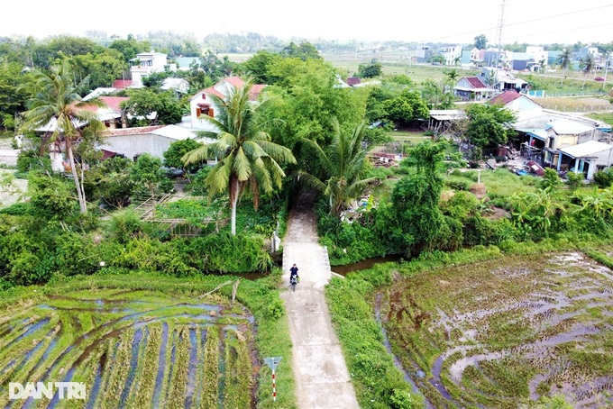 Cụ ông 80 tuổi xây 26 cây cầu từ tiền dưỡng già của cựu chiến binh - 11 Cụ ông 80 tuổi xây 26 cây cầu từ tiền dưỡng già của cựu chiến binh - 11