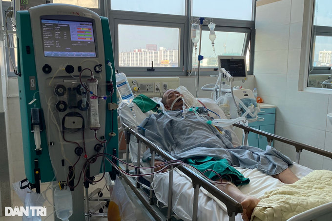 Người phụ nữ ngã khụyu: Anh ơi xin đừng bỏ mẹ con em! - 5 Người phụ nữ ngã khụyu: Anh ơi xin đừng bỏ mẹ con em! - 5