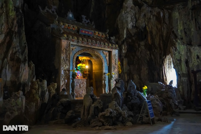 Khám phá động Huyền Không huyền bí trong dãy núi Ngũ Hành Sơn - 5 Khám phá động Huyền Không huyền bí trong dãy núi Ngũ Hành Sơn - 5