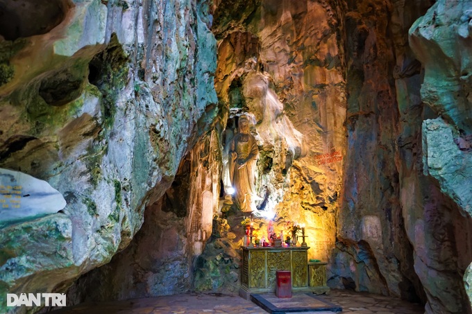 Khám phá động Huyền Không huyền bí trong dãy núi Ngũ Hành Sơn - 7 Khám phá động Huyền Không huyền bí trong dãy núi Ngũ Hành Sơn - 7