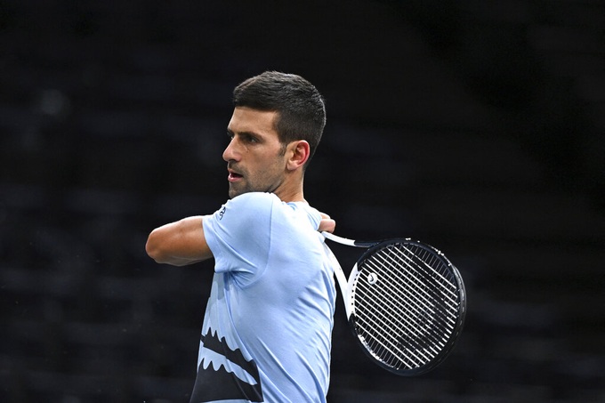 Djokovic quyết tâm vô địch Paris Masters, Alcaraz muốn giữ ngôi số một