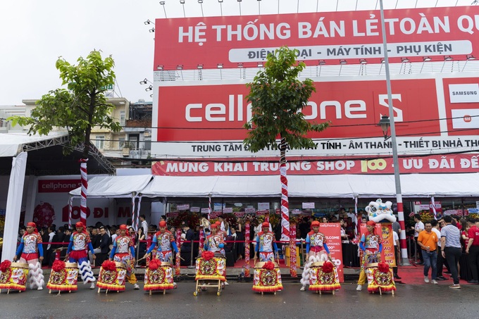 CellphoneS tung ưu đãi giảm đến 50% mừng 100 cửa hàng toàn quốc - 3 CellphoneS tung ưu đãi giảm đến 50% mừng 100 cửa hàng toàn quốc - 3