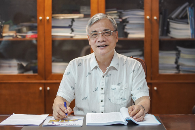 PGS. TS. Trần Đình Thiên: Quảng Ninh rất quyết liệt, cả trong tư duy lẫn hành động - 1 PGS. TS. Trần Đình Thiên: Quảng Ninh rất quyết liệt, cả trong tư duy lẫn hành động - 1